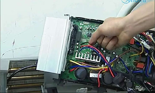 鹤庆美的空调电话是多少